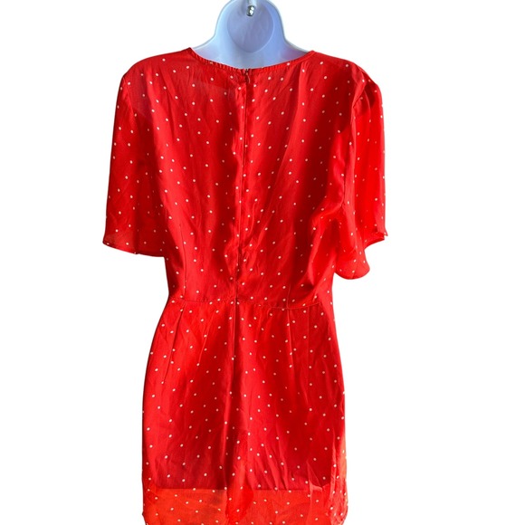 The Room Romper Red Polka Dot Mini Tie Front Flutter Sleeve Medium NWOT - Picture 2 of 12